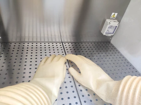 GLOVE BOX - MINI LABO ISOLATOR - immagine 3